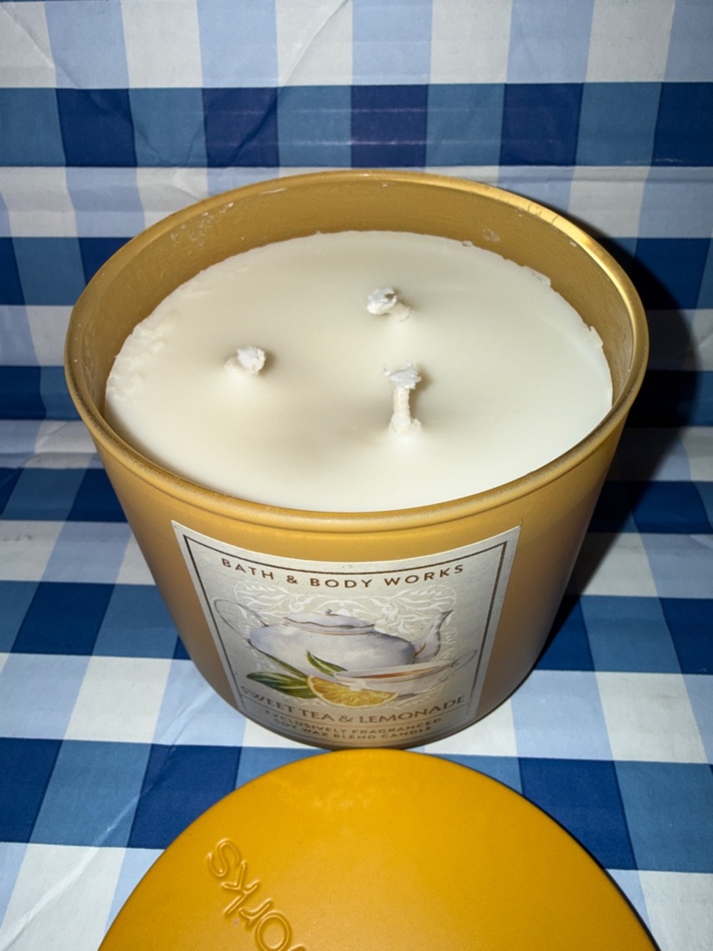 Sweet tea and lemonade candle